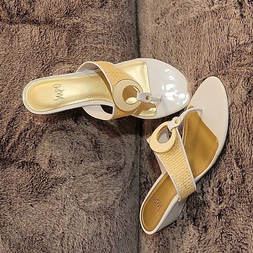 Impo White Wedges